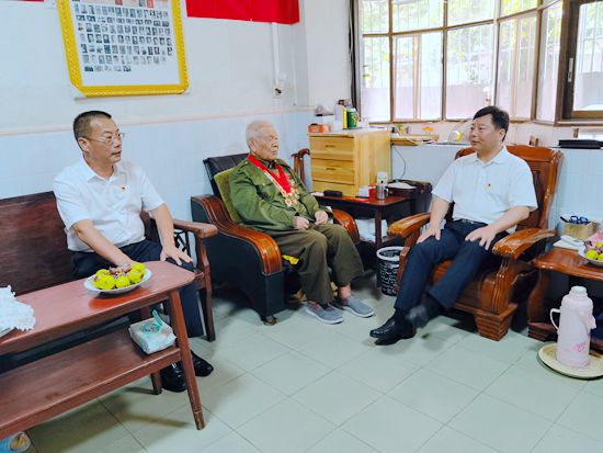 郑克发_副本_副本.jpg 郑克发_副本_副本.jpg