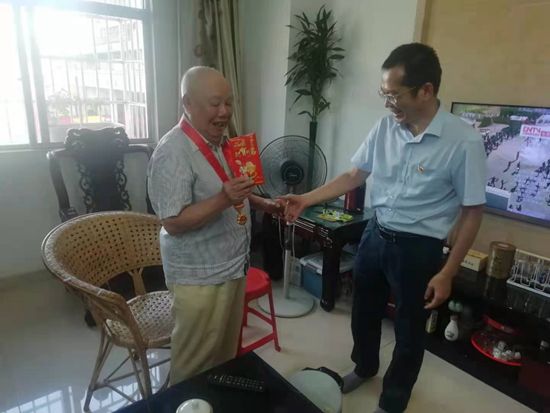 陈亚炳_副本.jpg 陈亚炳_副本.jpg